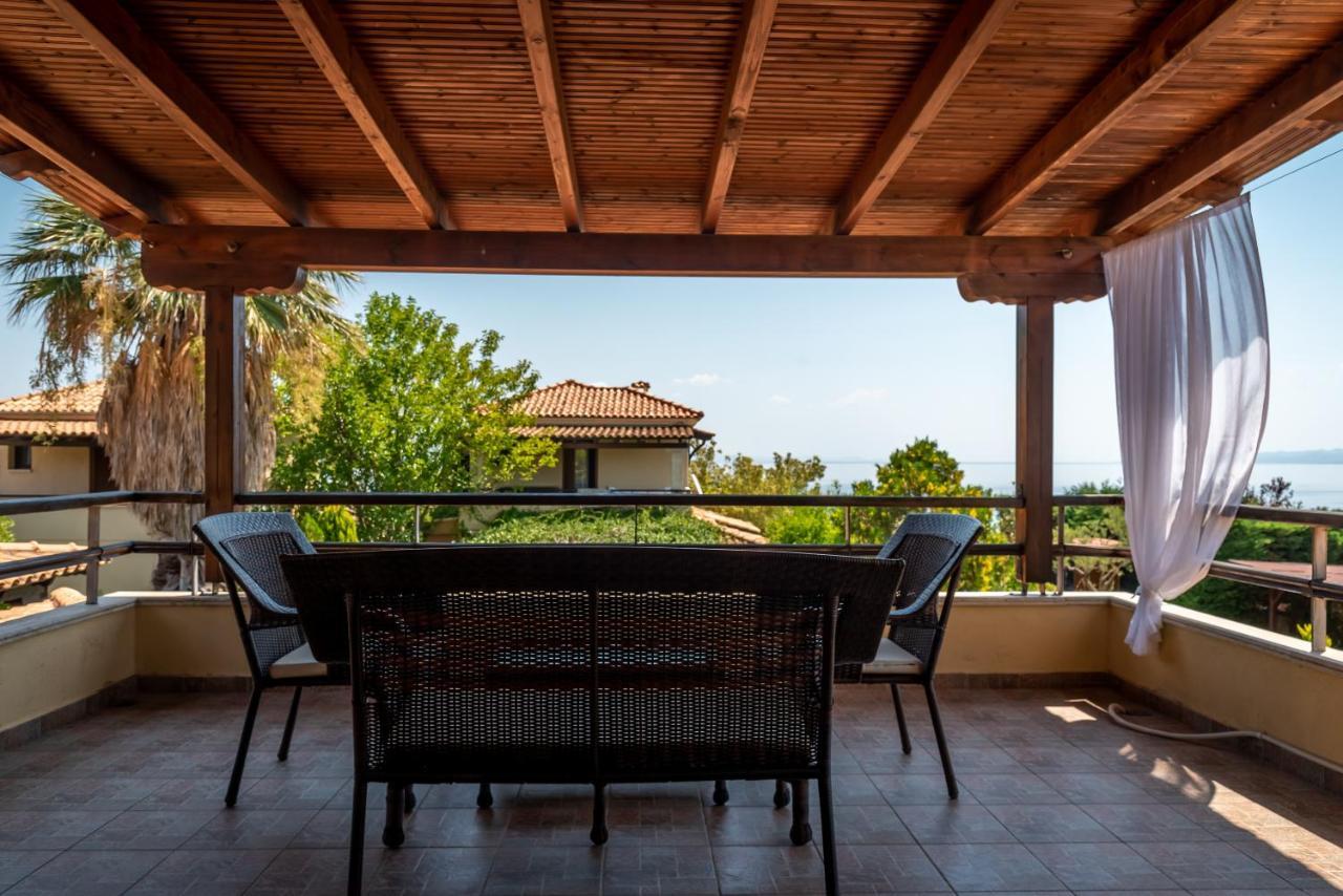 Blue Thea Luxury Villa In Afitos Exterior photo